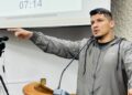 Vereador Tiago The Police solicita esclarecimentos sobre multas aplicadas durante instabilidade no aplicativo do Estacionamento Rotativo