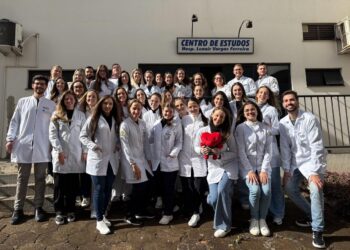 Curso de Enfermagem da URI realiza visita técnica em Chapecó 