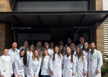 Enfermagem da URI participa de visita técnica ao Serviço de Radioterapia do Centro de Câncer 