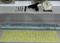 Foragido desde 2024 é preso com arma, drogas e R$ 6,7 mil em notas falsas em Erechim