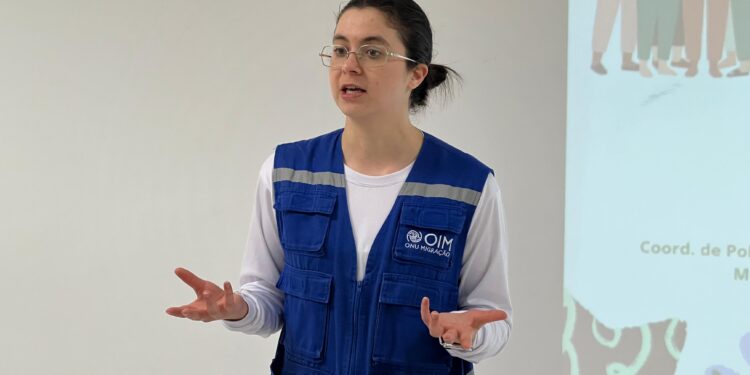 Encontro orienta mulheres migrantes sobre prevenção e enfrentamento à violência em Erechim