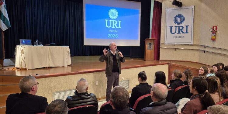 Aula inaugural aproxima acadêmicos da experiência de gestão da URI 