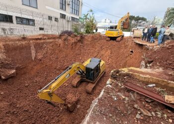 Prefeitura executa obra de grande porte para recuperar galeria antiga no Centro de Erechim