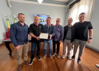26ª Semana Municipal de Trânsito de Erechim destaca cuidado com as pessoas e homenageia taxista