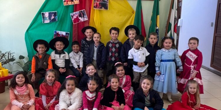 Educação Infantil da Escola Othelo Rosa promove vivências sobre a cultura e as tradições gaúchas