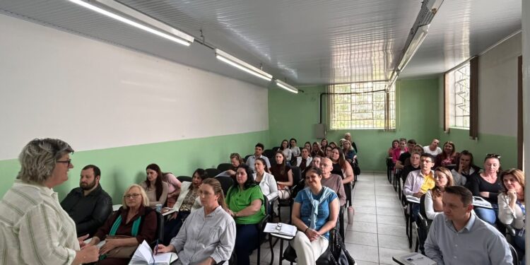 Erechim inicia elaboração do novo Plano Municipal de Educação para os próximos dez anos