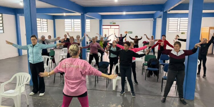 Projeto “Envelhecer em Movimento” promove dança e convivência para a melhor idade em Erechim