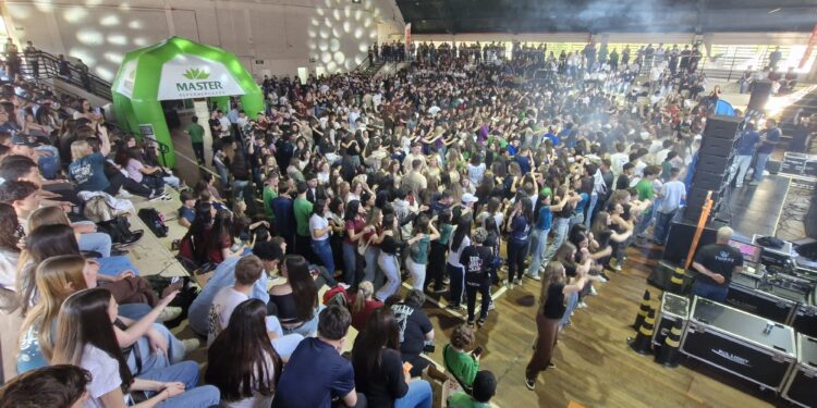 Universo URI recebe mais de dois mil alunos de Ensino Médio