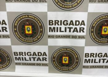 Brigada Militar prende mulher por posse irregular de arma de fogo em Erechim