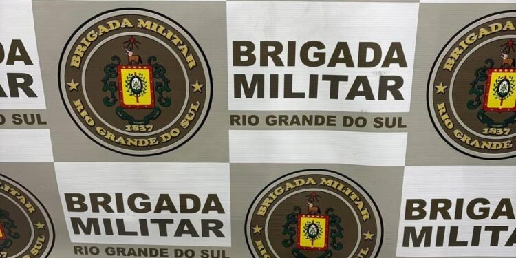 Brigada Militar prende mulher por posse irregular de arma de fogo em Erechim