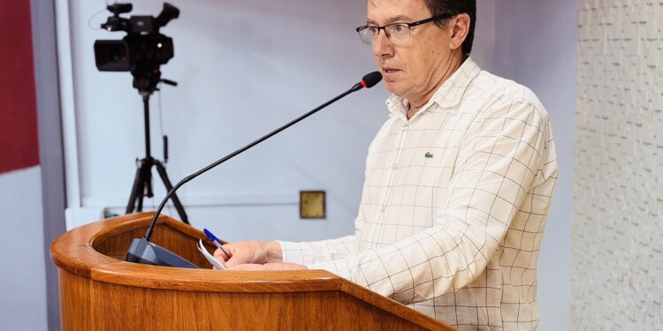 Vereadores de Erechim solicitam ampliação de prazo para contestar alterações no cadastro imobiliário e adiar aumento do IPTU para 2028