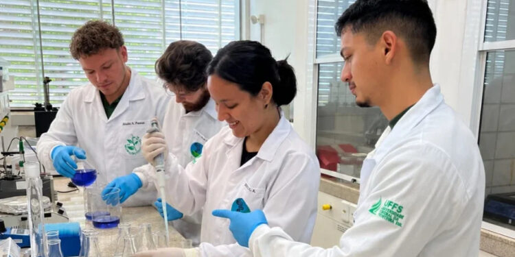 Pesquisa do Campus Erechim desenvolve material para tratamento de águas contaminadas