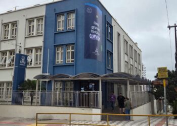 Colégio Marista registra movimento intenso durante votação em Erechim
